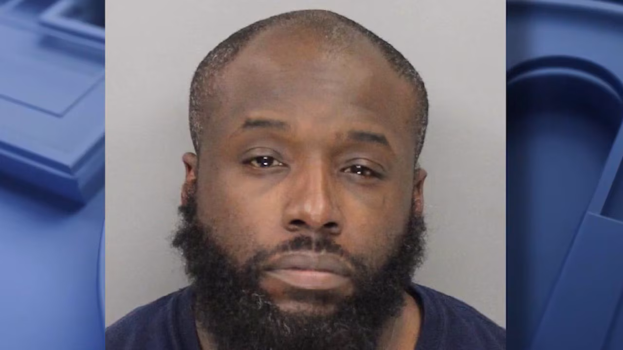 Former Acworth official charged in bond theft case