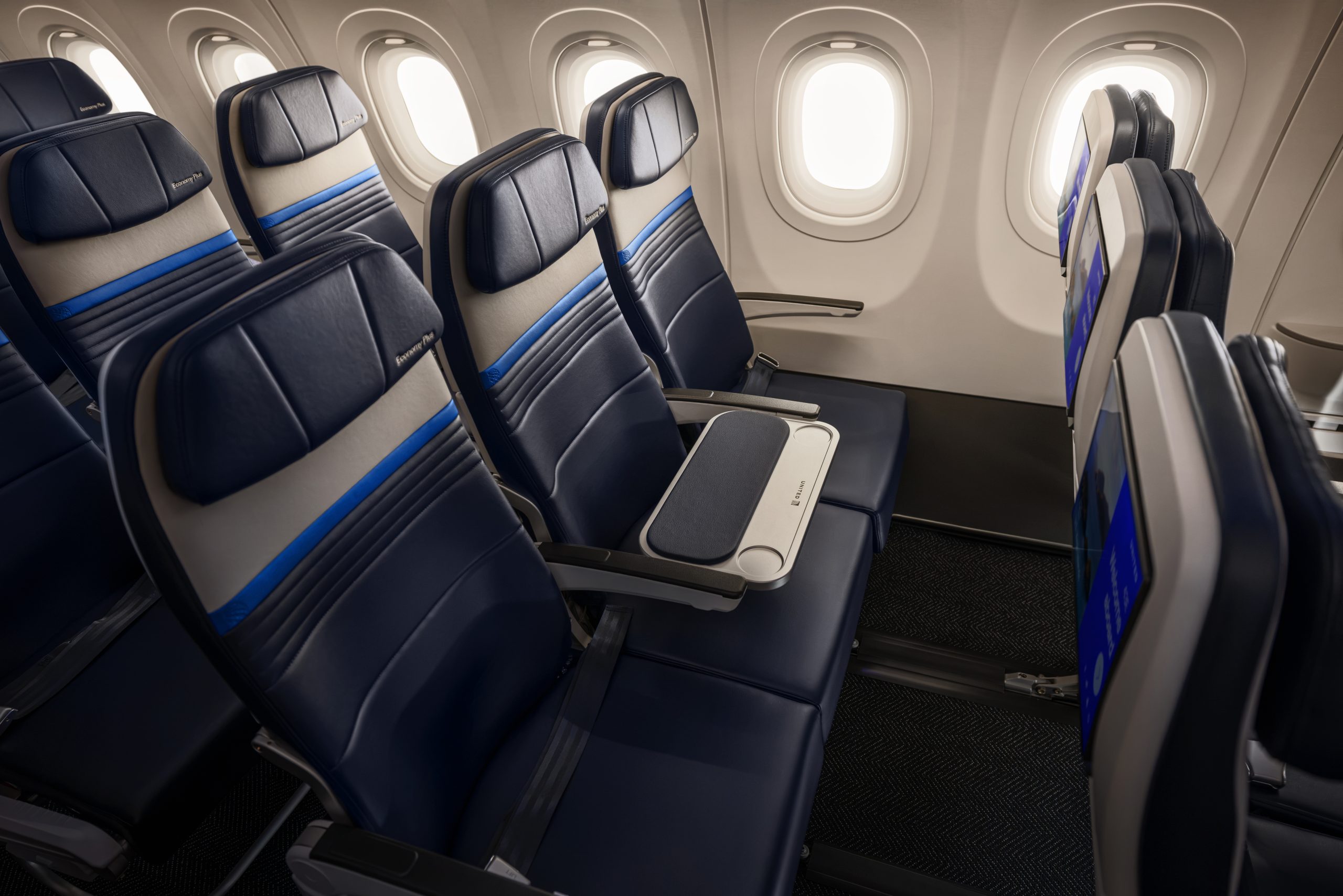 Goodbye middle seat: United Airlines announces new seating option